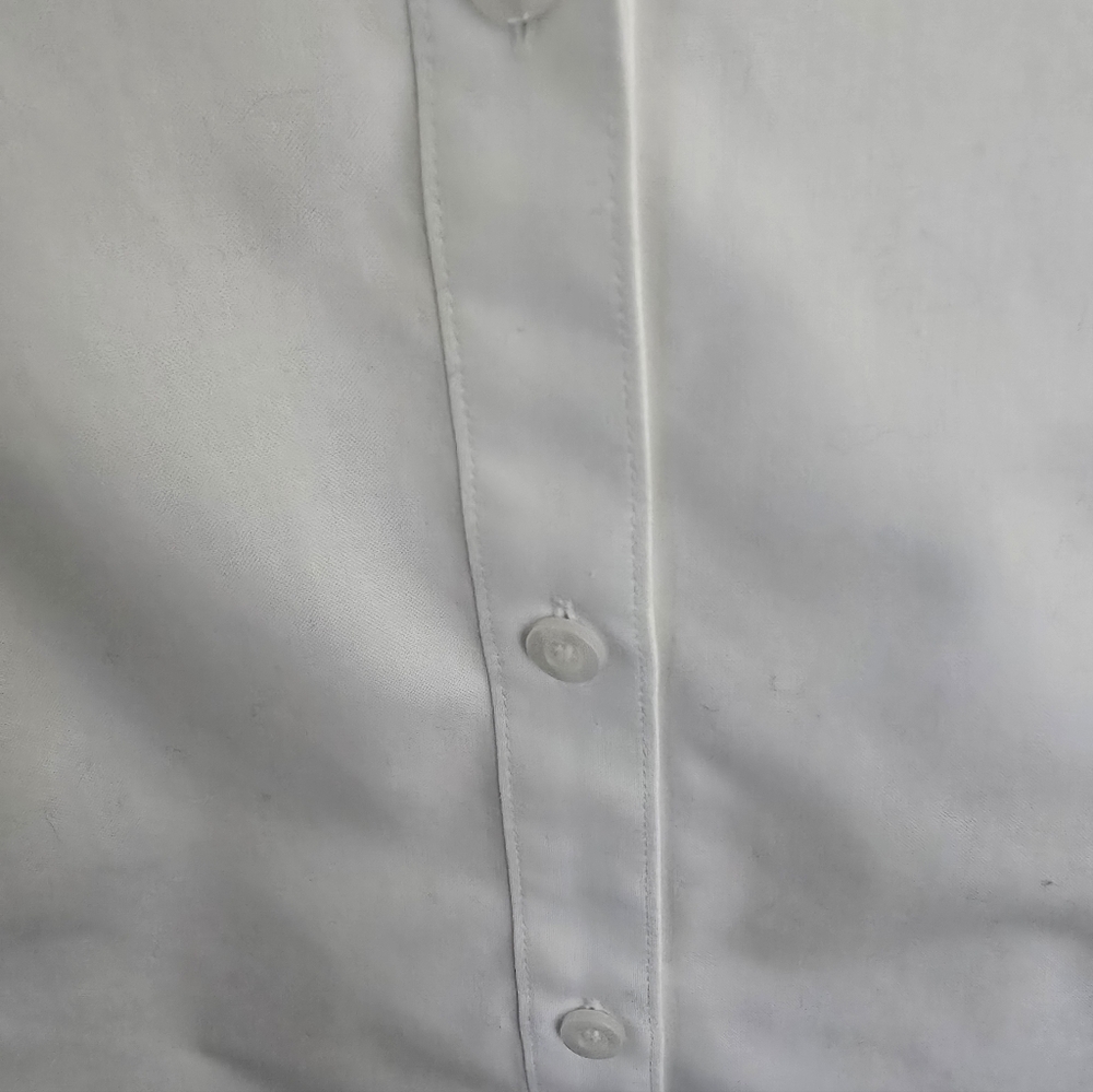 Chico's White Classic Button-Front Blouse- Wrinkle Resistant Size 3/XL - Picture 4 of 8